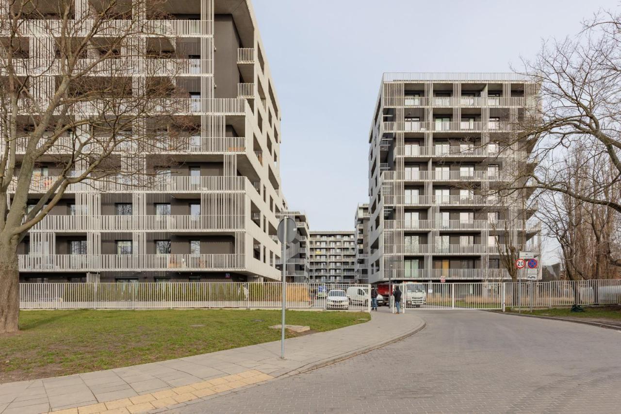 Stacja Wola Apartments With Parking By Noclegi Renters 바르샤바 외부 사진