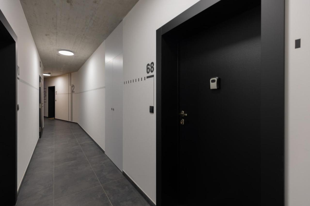 Stacja Wola Apartments With Parking By Noclegi Renters 바르샤바 외부 사진
